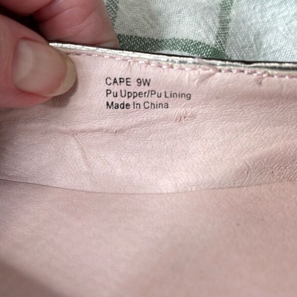 Bellini Cape size 9 faux reptile cap toes. - Picture 5 of 8